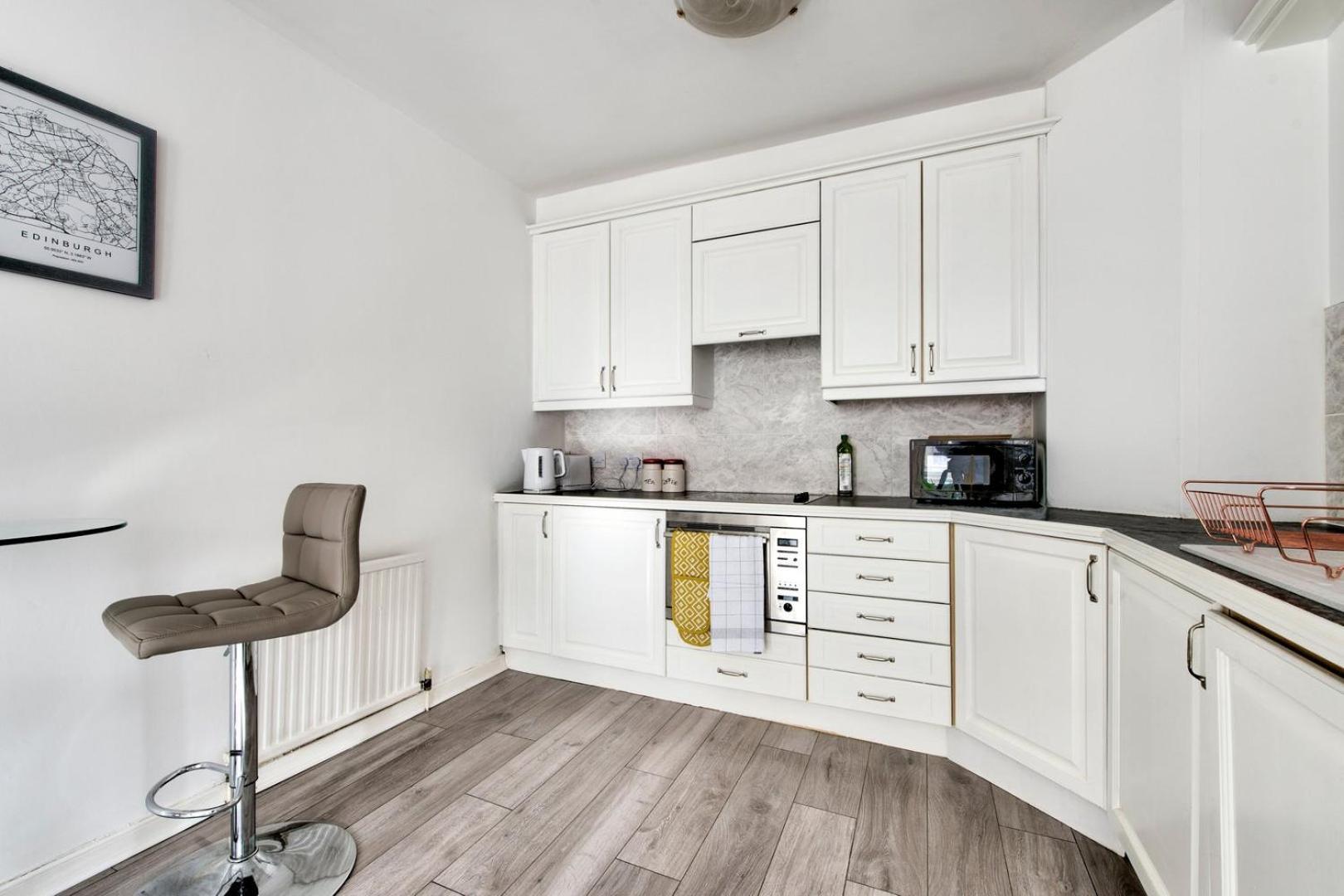 Appartamento Guestready - Bright & Airy 1Br Flat In Center Edimburgo Esterno foto