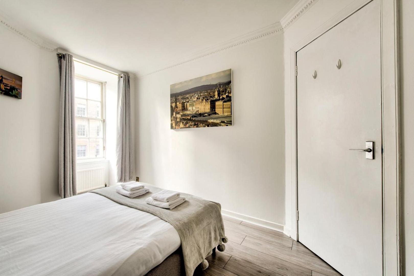 Appartamento Guestready - Bright & Airy 1Br Flat In Center Edimburgo Esterno foto