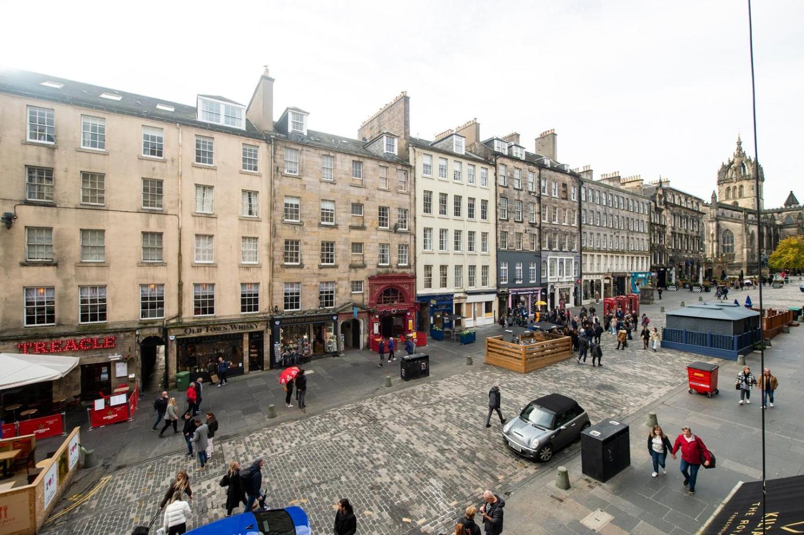 Appartamento Guestready - Bright & Airy 1Br Flat In Center Edimburgo Esterno foto