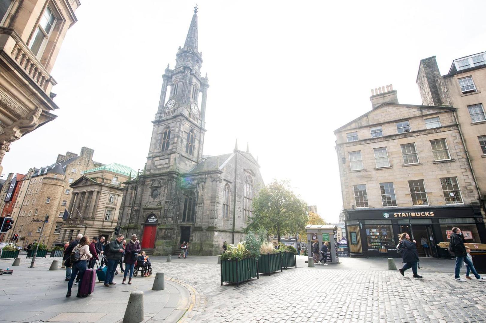 Appartamento Guestready - Bright & Airy 1Br Flat In Center Edimburgo Esterno foto