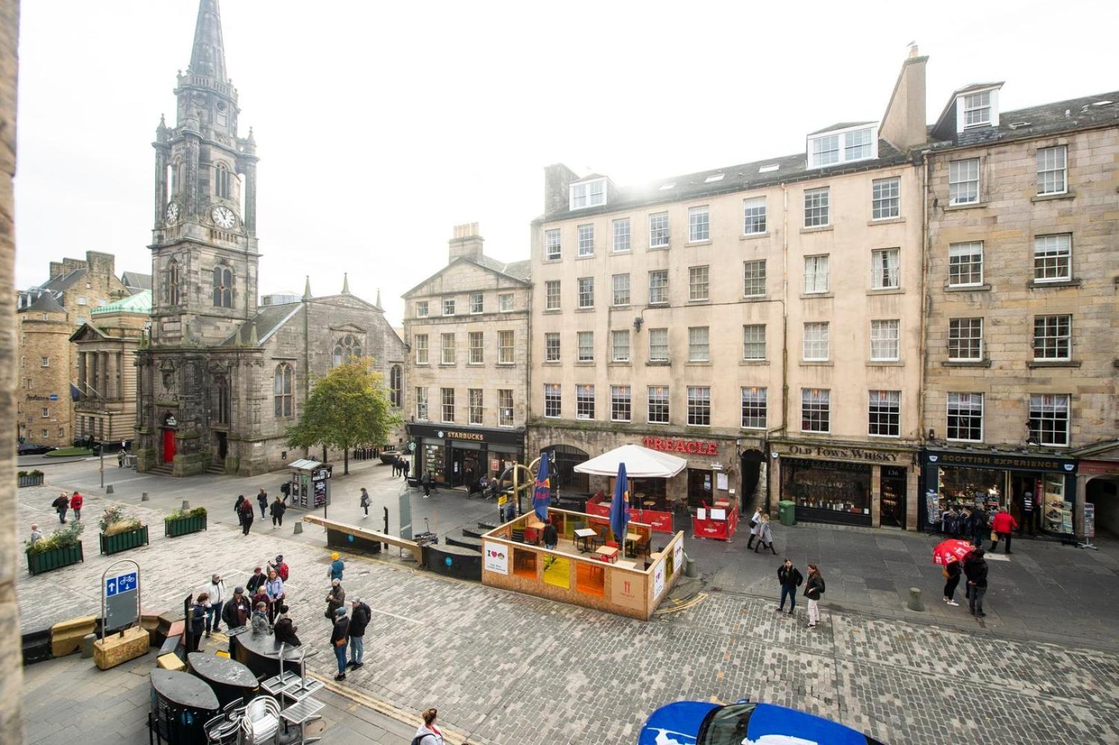 Appartamento Guestready - Bright & Airy 1Br Flat In Center Edimburgo Esterno foto